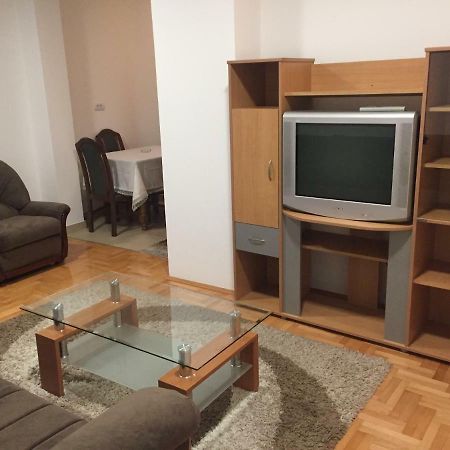 Stan Na Dan Centar Šabac Exterior foto
