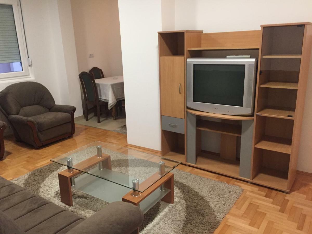 Stan Na Dan Centar Šabac Exterior foto