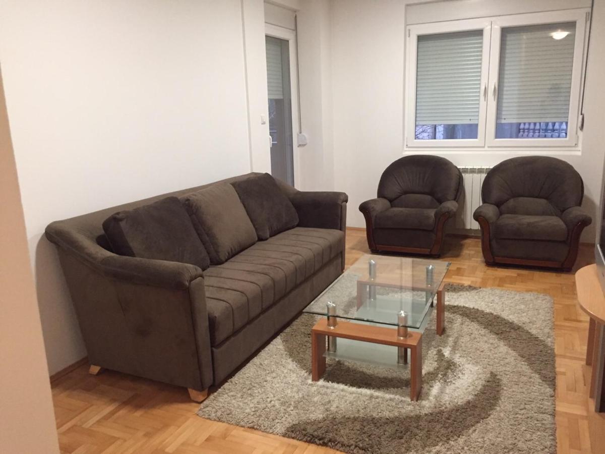 Stan Na Dan Centar Šabac Exterior foto